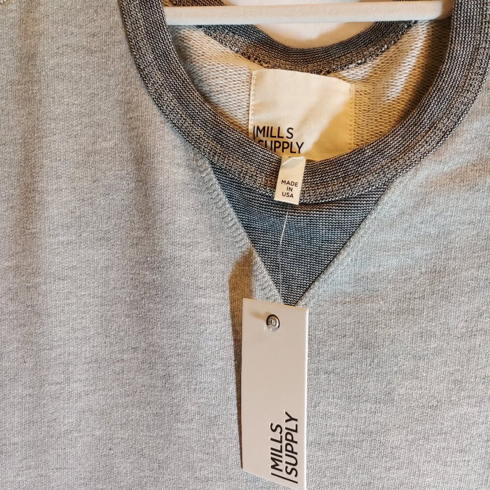 Mills Supply Heather Grey NWT Men’s S Crewneck Sweatshirt